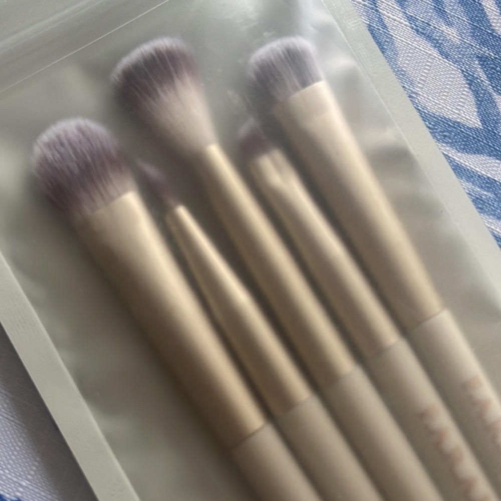 FARAH Goals And Gold Eye Brush Set